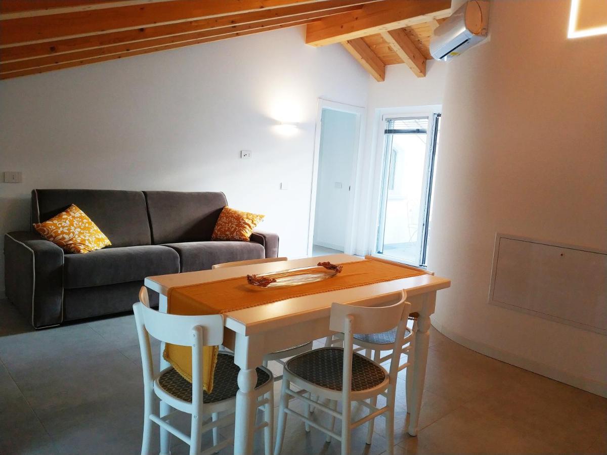 Sweet Homes Lecco Quarto foto